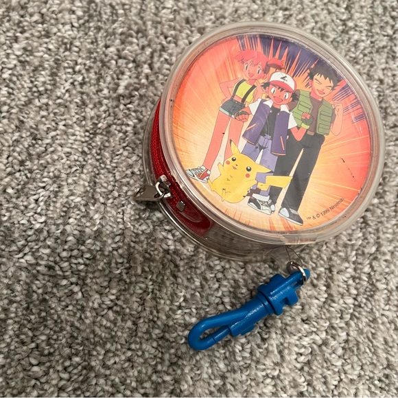 Pokemon Vintage Y2K Keychain Card Game - Picture 3 of 3